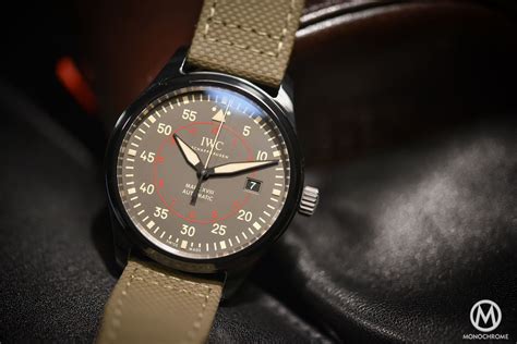 IWC Pilot’s Watch Mark XVIII Top Gun Miramar – Hands